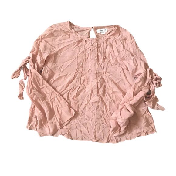 Velvet by Graham & Spencer Abitha Tie Bell‎ Sleeve - Picture 5 of 8